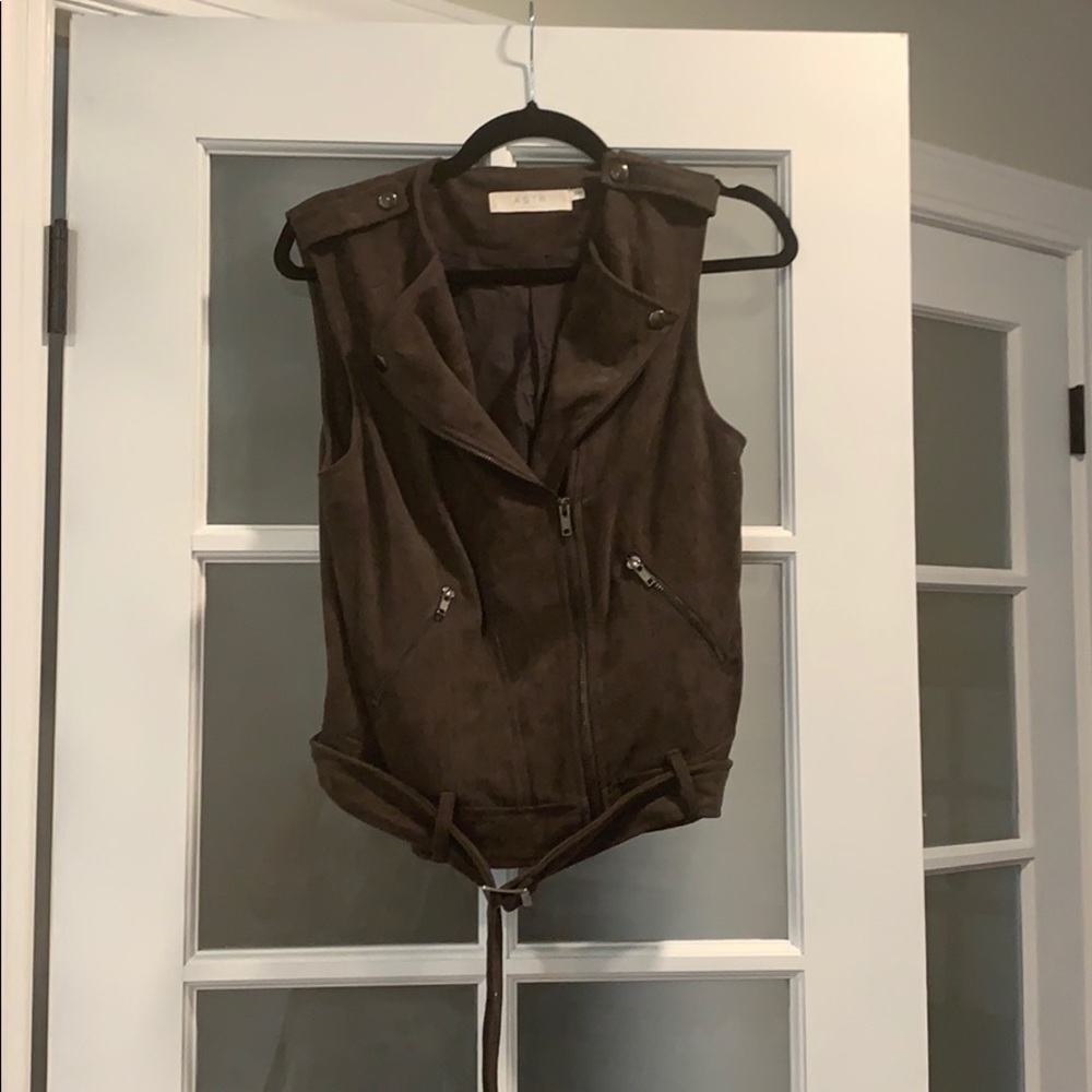 ASTR vest